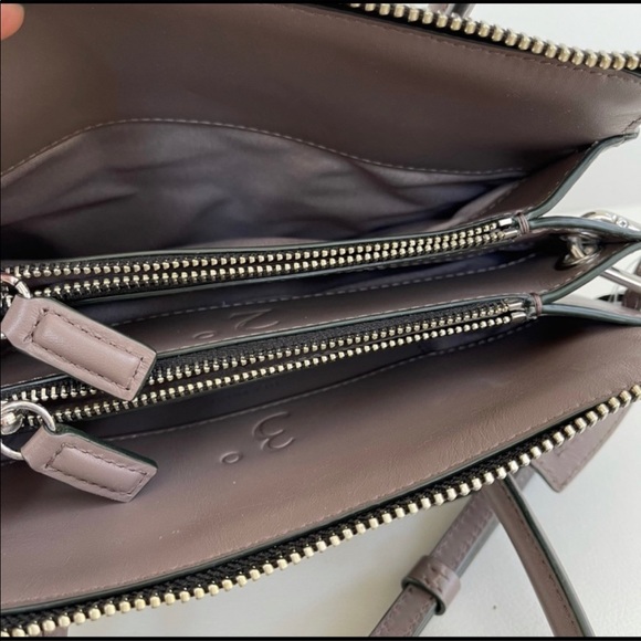DELAROQ // Troisième tote bag crossbody leather purse in Shroom - Picture 9 of 16